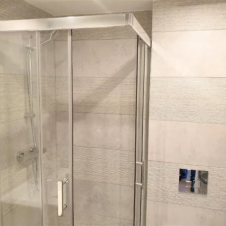 Hypercentre-201 Niza